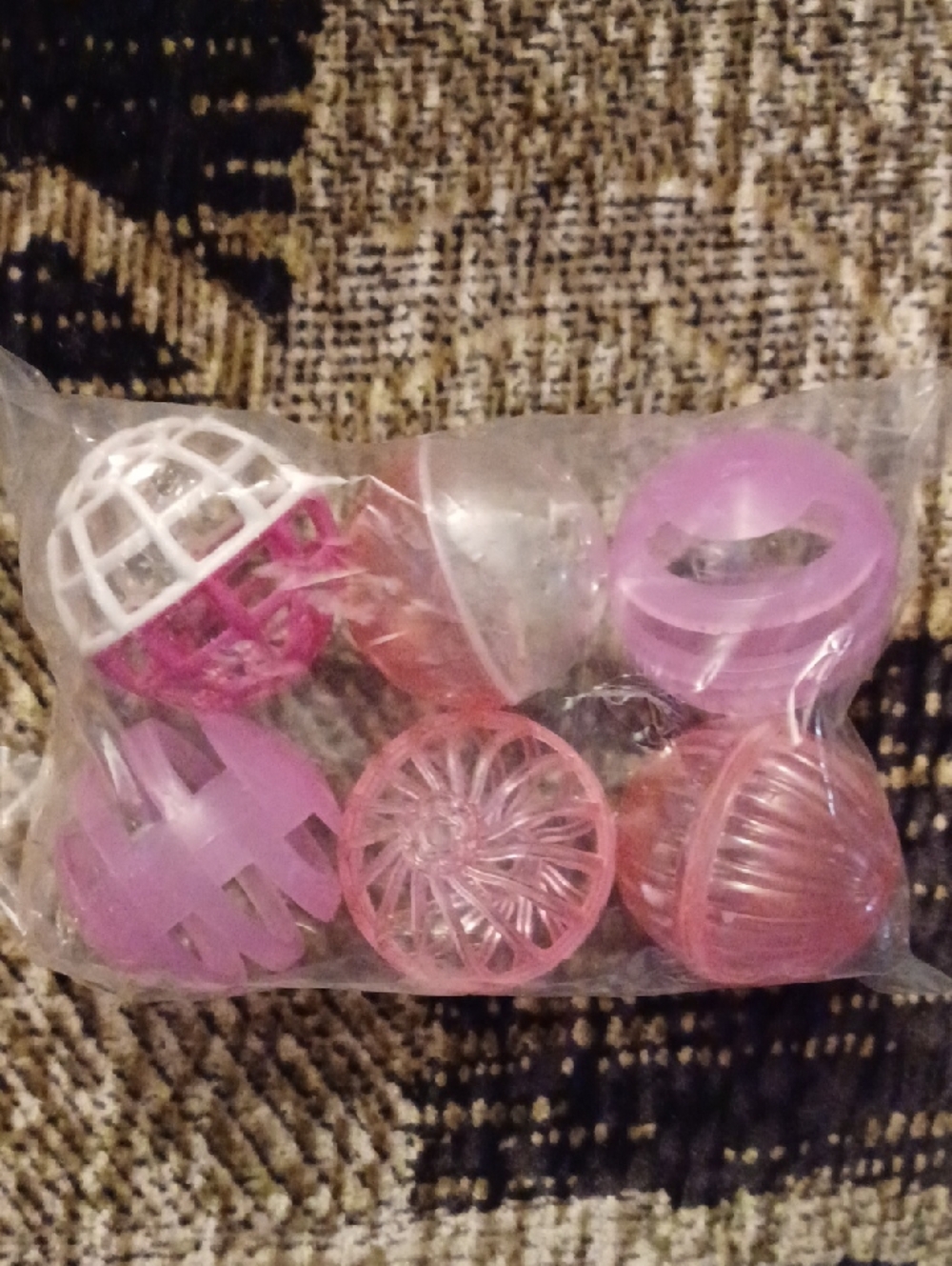 $4 Add-on New Assorted Pink Plastic Pet Ball Toys - Pack of 6